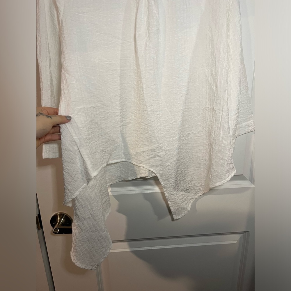Pink Ripple White Flowy Real Shell Button Down Collared Blouse Size Small - Picture 13 of 14
